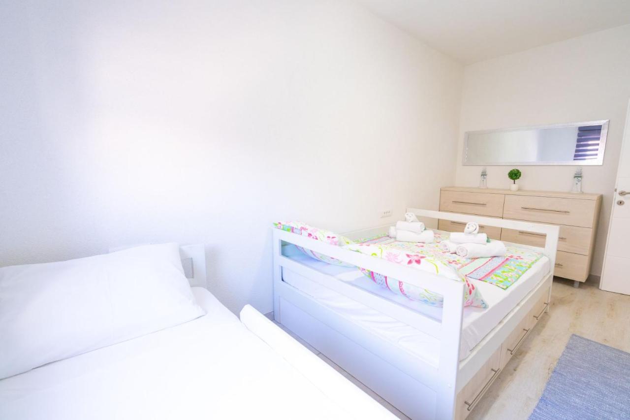 Seaview Relaxation Apartment โปดสตรานา ภายนอก รูปภาพ