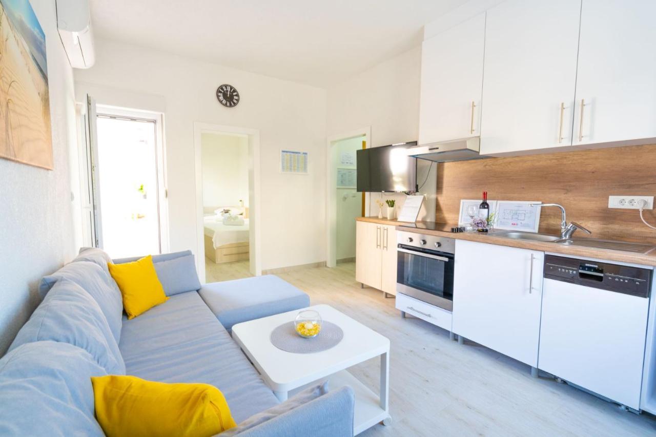 Seaview Relaxation Apartment โปดสตรานา ภายนอก รูปภาพ
